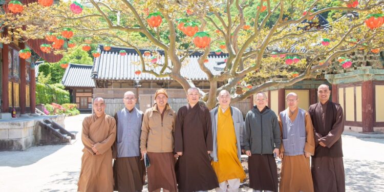 Đoàn hoằng pháp tham quan chùa Tùng Quảng và công viên Quốc gia SuncheonmanBay Hàn Quốc